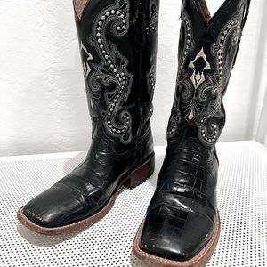 Women’s BOOTS